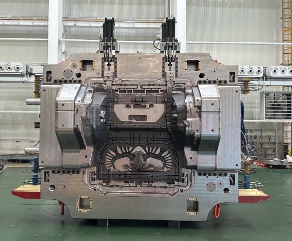 Annual output of 400 sets of complex, precision die-casting molds